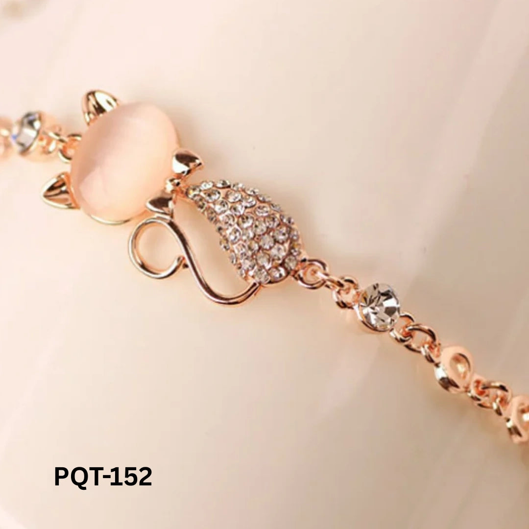 PQT-152 - Hello Kitty Zircon - Necklace