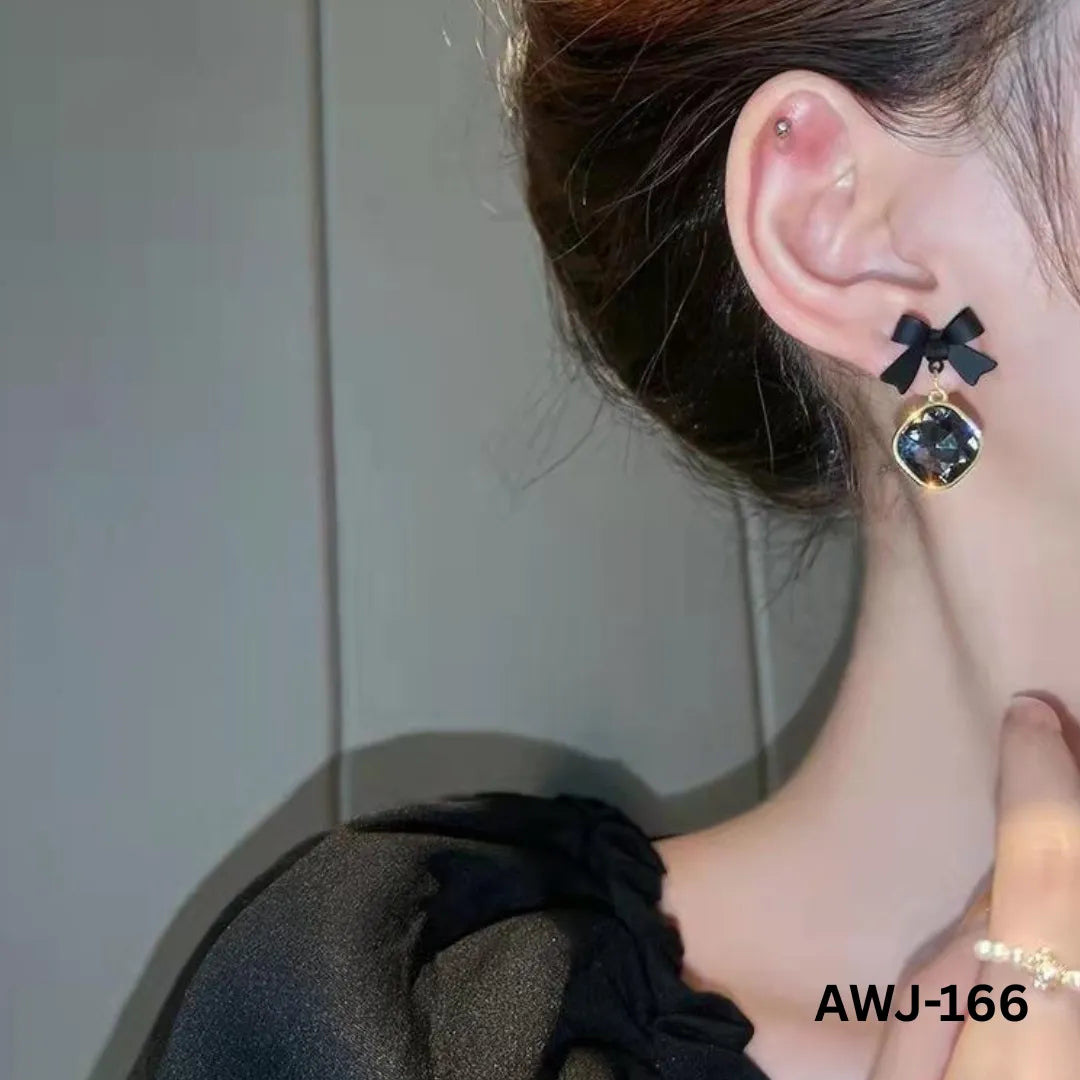AWJ-166 - Black Bow Shape - Earrings