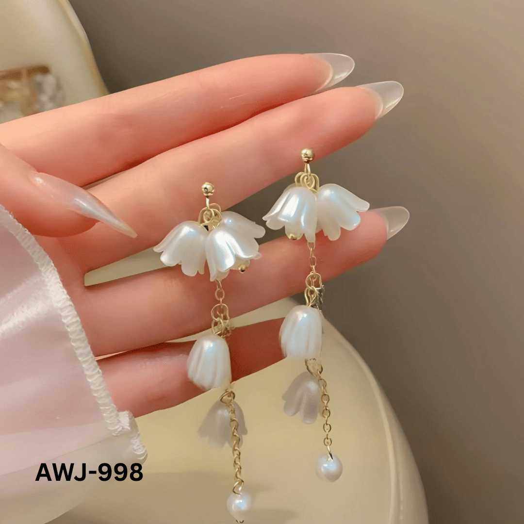AWJ-998 - White Pearl Flower - Earrings - BSM WHOLESALE