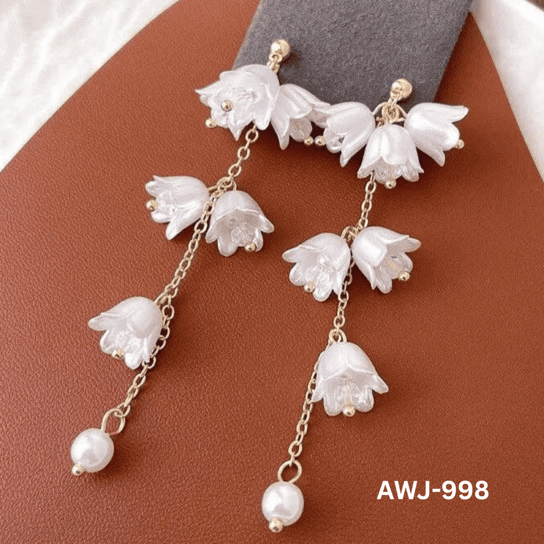 AWJ-998 - White Pearl Flower - Earrings - BSM WHOLESALE