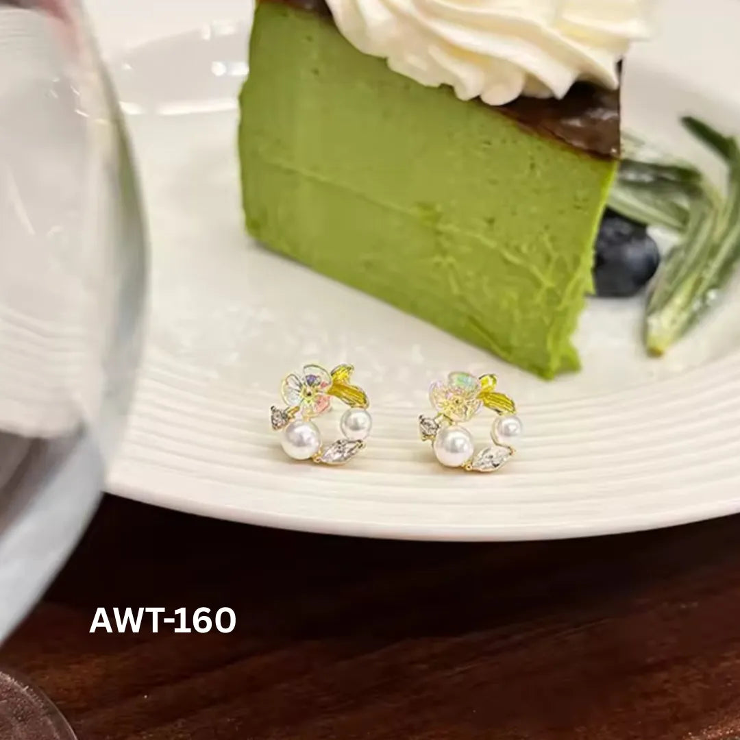 AWT-160 - Leaf Sparkling Pearl - Earrings