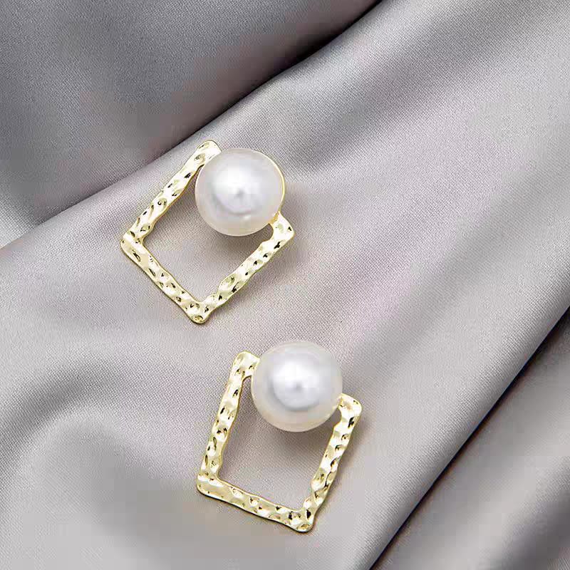 AHJ-915 - Golden Square Shape - Earrings