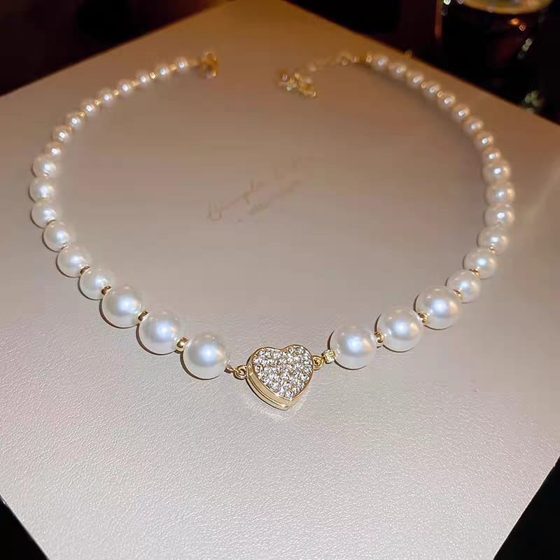 PQT-131 - White Heart- Necklace